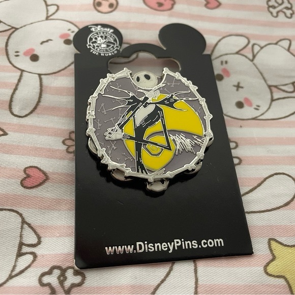 Nightmare Before Christmas Jack Skellington Pin
Spinning Disney World Badge - Picture 3 of 9